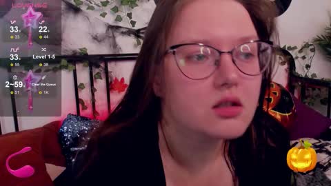 Snapshot of helendanvers chatting on November 2025 02:55:02 AM helendanvers online show from November 2025 02:55:02 AM