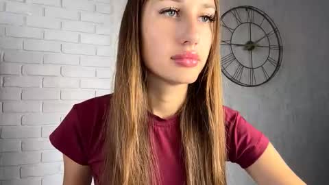Chloe online show from September 2025 09:12:02 AM