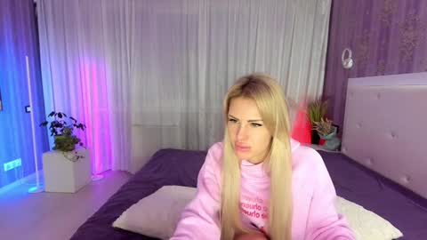 Helen online show from December 2024 04:09:02 AM