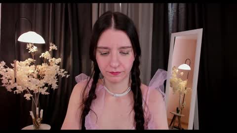 Helen online show from February 2025 07:15:02 AM