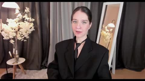 Helen online show from February 2025 02:48:02 AM