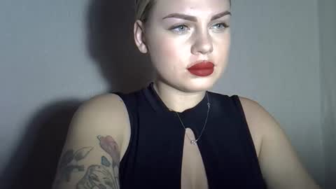 helga_now online show from September 2025 07:24:02 PM