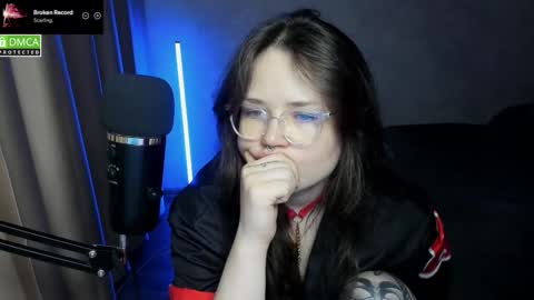 Red online show from September 2025 06:46:02 PM