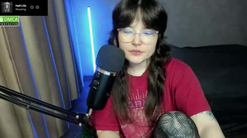 Red online show from October 2025 06:53:01 PM