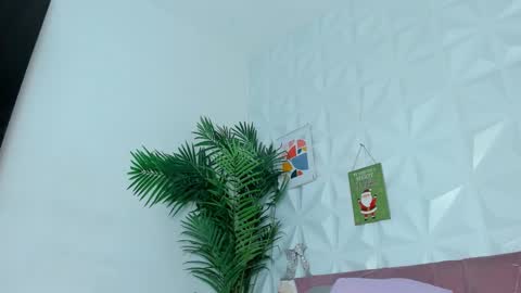 hellen     online show from December 2024 05:10:01 PM