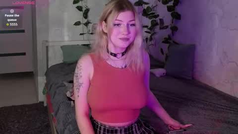 HellenHorny online show from September 2025 10:59:01 AM