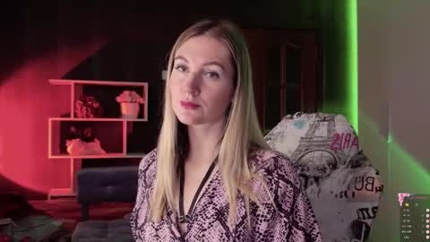 Alisia  Monday to Friday from 10 am to 4 pm GMT 2 online show from October 2025 08:15:02 AM