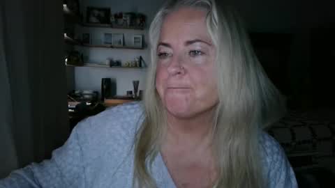 Snapshot of helloimhunny chatting on March 2025 08:53:02 PM Hunnys Hive online show from March 2025 08:53:02 PM