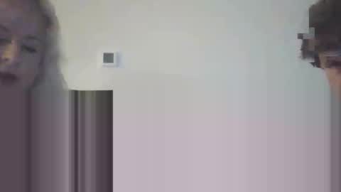 Snapshot of helloimhunny chatting on November 2025 01:59:02 AM Hunnys Hive online show from November 2025 01:59:02 AM