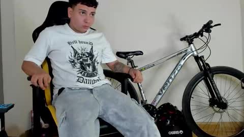 Star and Andy online show from October 2025 08:15:02 AM