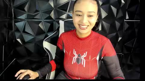 Snapshot of heluehorny13 chatting on October 2025 04:07:02 AM heluehorny13 online show from October 2025 04:07:02 AM