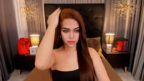 Snapshot of hennessygoddess69 chatting on January 2025 05:34:01 PM HENNESSY online show from January 2025 05:34:01 PM