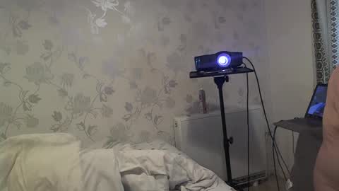 mature online show from September 2025 07:41:01 AM