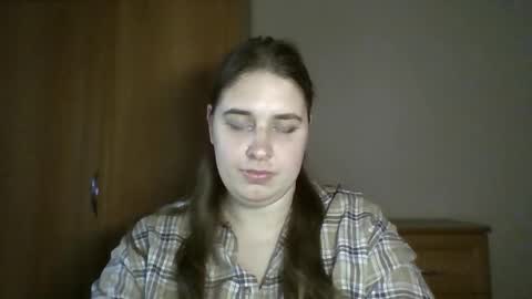 Snapshot of hess_luna_ chatting on October 2025 10:06:01 AM hess_luna_ online show from October 2025 10:06:01 AM