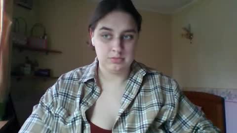 Snapshot of hess_luna_ chatting on November 2025 10:04:02 AM hess_luna_ online show from November 2025 10:04:02 AM