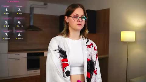 Sally online show from September 2025 05:07:01 AM