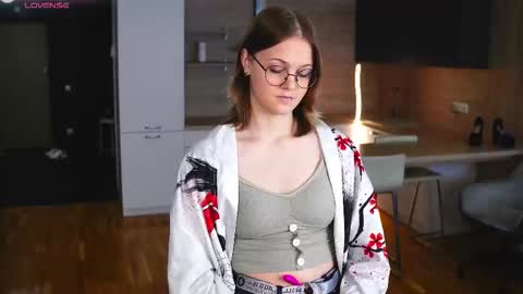 Sally online show from September 2025 04:45:01 AM