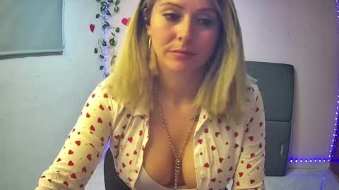 Hestesiaxx online show from December 2024 03:02:02 AM