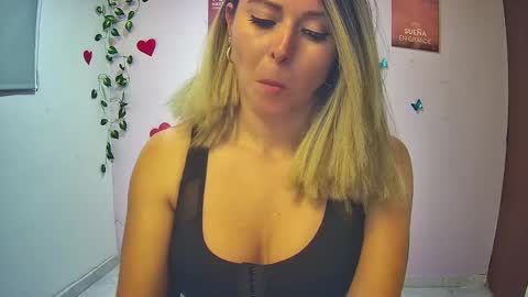 Hestesiaxx online show from March 2025 01:16:01 AM