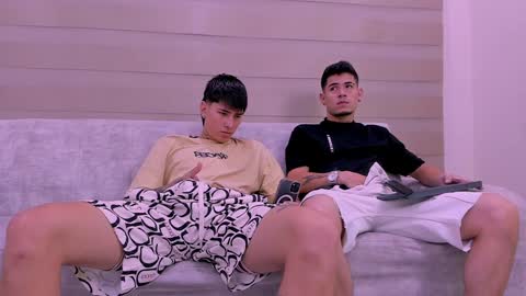 heteros men online show from February 2025 08:28:01 PM