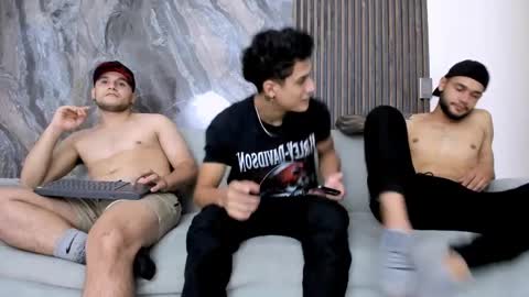 heteros men online show from February 2025 01:52:02 AM