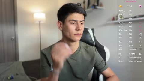 Snapshot of hey_cesard chatting on October 2025 05:09:02 PM hey_cesard online show from October 2025 05:09:02 PM