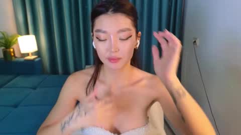 Snapshot of hey_herbal chatting on October 2025 03:14:01 PM Audrey online show from October 2025 03:14:01 PM