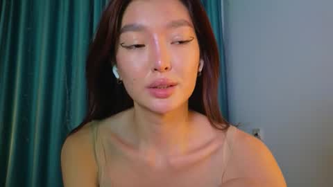 Snapshot of hey_herbal chatting on October 2025 02:20:01 PM Audrey online show from October 2025 02:20:01 PM