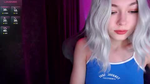 Snapshot of hey_nora_ chatting on October 2025 07:46:02 PM Nora online show from October 2025 07:46:02 PM