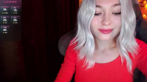 Snapshot of hey_nora_ chatting on October 2025 07:42:02 PM Nora online show from October 2025 07:42:02 PM