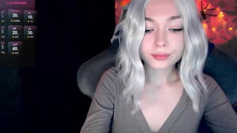 Snapshot of hey_nora_ chatting on October 2025 06:54:02 PM Nora online show from October 2025 06:54:02 PM