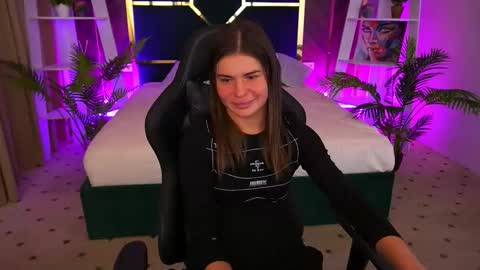 heyemilly online show from October 2025 08:03:01 AM