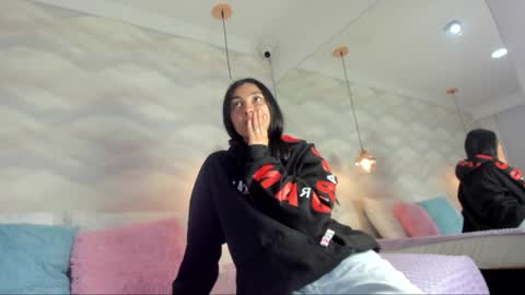 Snapshot of heysel_angels chatting on December 2025 03:03:01 AM HEYSEL ANGELS online show from December 2025 03:03:01 AM