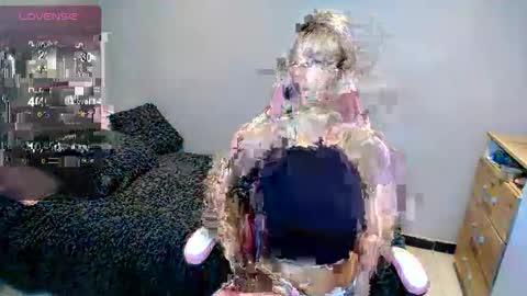 hi_scarlett online show from February 2025 01:30:01 PM