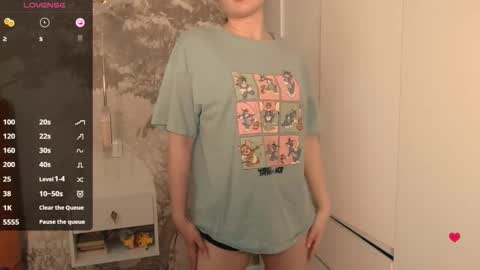 Snapshot of hiaru_cutie chatting on November 2025 06:34:02 AM Hiaru online show from November 2025 06:34:02 AM