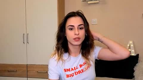 Snapshot of hidden_gem__ chatting on October 2025 05:53:01 PM Ana online show from October 2025 05:53:01 PM