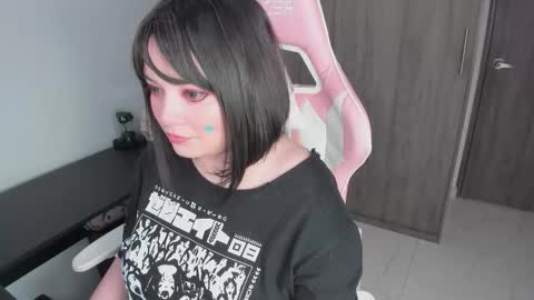 Snapshot of hikaru_arimura chatting on October 2025 11:47:01 AM hikaru_arimura online show from October 2025 11:47:01 AM