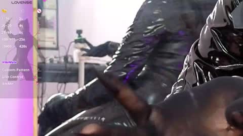 Snapshot of hikiko_doll_ chatting on October 2025 09:55:01 PM Call me hikiko or kiko online show from October 2025 09:55:01 PM