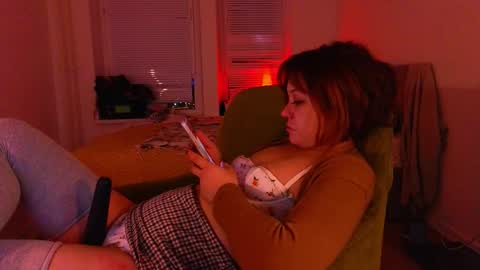 hikksidy online show from September 2025 12:21:02 AM