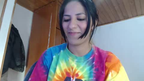 hilaril18 online show from September 2025 06:19:01 PM