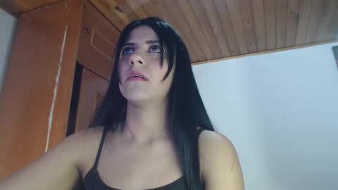 Snapshot of hilari18 chatting on October 2025 08:39:01 PM hilaril18 online show from October 2025 08:39:01 PM