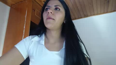 Snapshot of hilari18 chatting on October 2025 02:42:01 AM hilaril18 online show from October 2025 02:42:01 AM