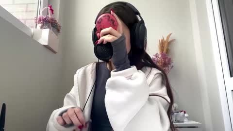 Snapshot of hildredmabray chatting on October 2025 01:22:01 PM Hi Im Elizabeth online show from October 2025 01:22:01 PM