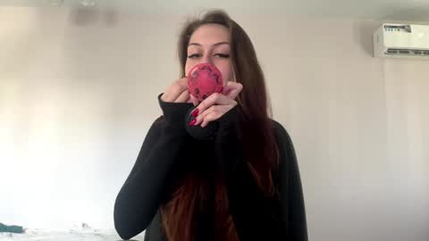 Snapshot of hildredmabray chatting on October 2025 10:27:01 AM Hi Im Elizabeth online show from October 2025 10:27:01 AM