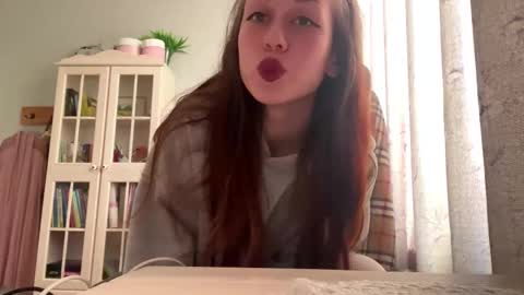 Snapshot of hildredmabray chatting on November 2025 12:06:01 PM Hi Im Elizabeth online show from November 2025 12:06:01 PM