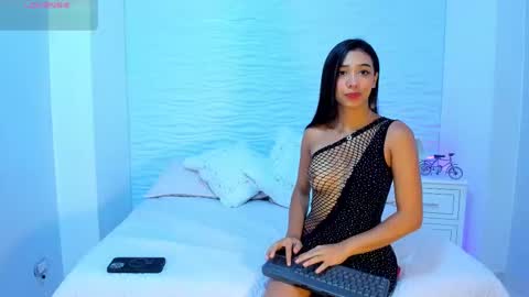 Snapshot of hileysweet chatting on March 2025 02:10:02 PM H I L E Y online show from March 2025 02:10:02 PM