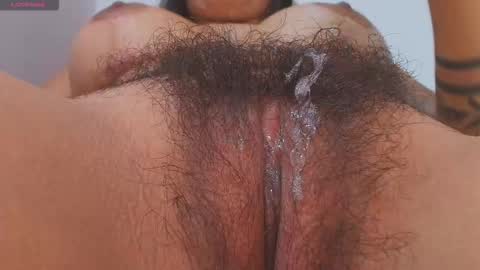 Snapshot of hillary_jones chatting on October 2025 10:26:01 AM sarah online show from October 2025 10:26:01 AM