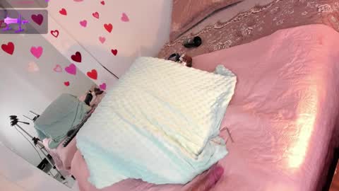  Hilary  online show from October 2025 07:54:01 PM