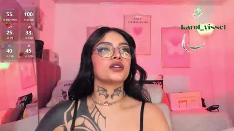 Snapshot of hinataweed01 chatting on November 2025 01:51:02 AM Karol Independent Model online show from November 2025 01:51:02 AM