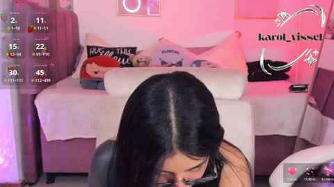 Snapshot of hinataweed01 chatting on November 2025 01:28:01 AM Karol Independent Model online show from November 2025 01:28:01 AM